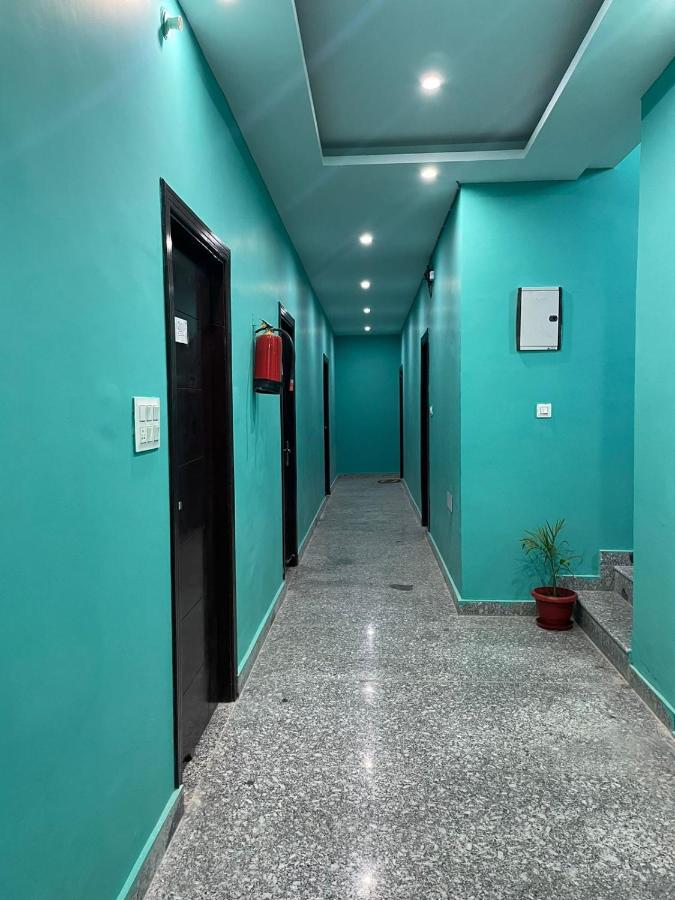 Hotel Manohar Rishīkesh Exterior foto