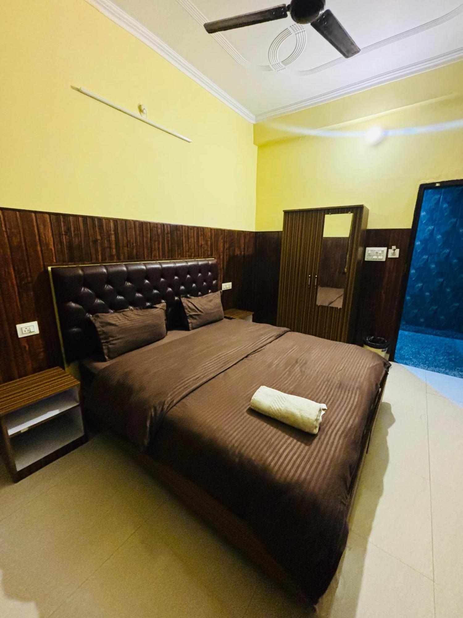 Hotel Manohar Rishīkesh Exterior foto